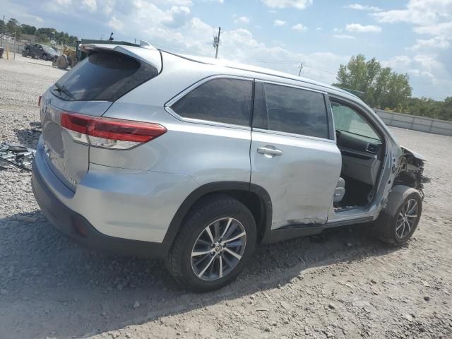 2019 Toyota Highlander SE