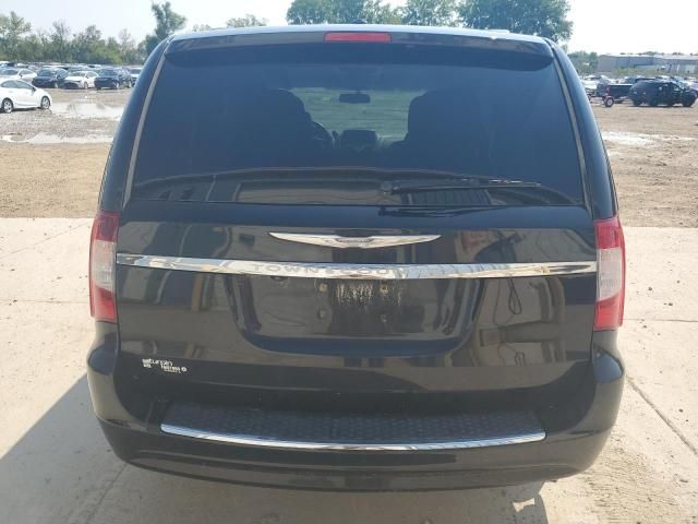 2011 Chrysler Town & Country Touring L