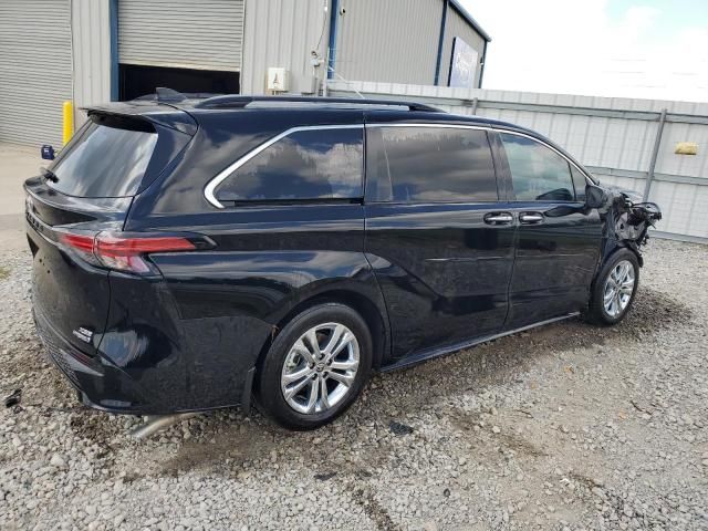 2022 Toyota Sienna XSE