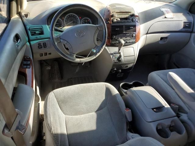 2004 Toyota Sienna XLE