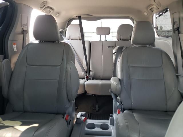 2018 Toyota Sienna XLE