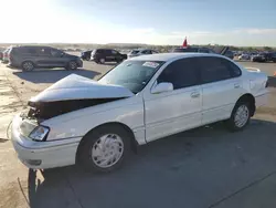 Carros salvage a la venta en subasta: 1998 Toyota Avalon XL