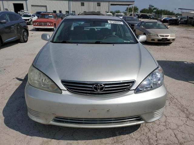 2005 Toyota Camry LE