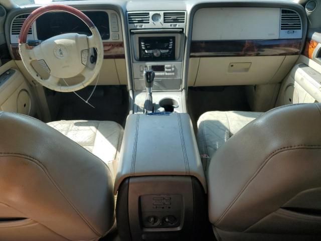 2004 Lincoln Navigator