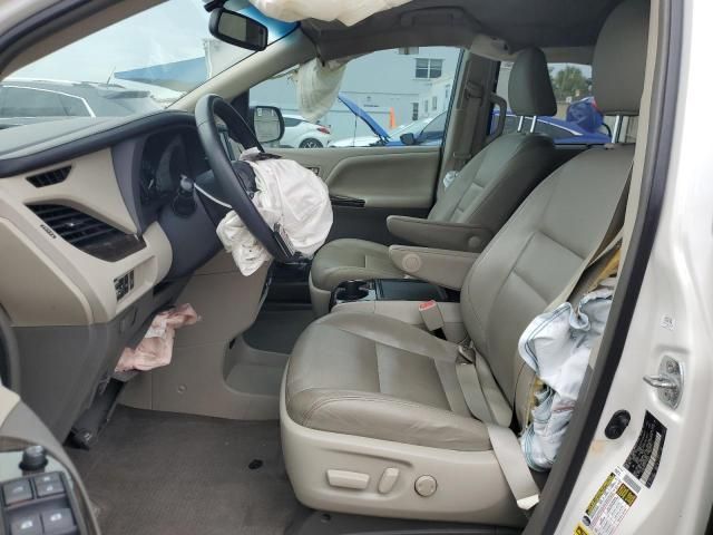 2015 Toyota Sienna XLE