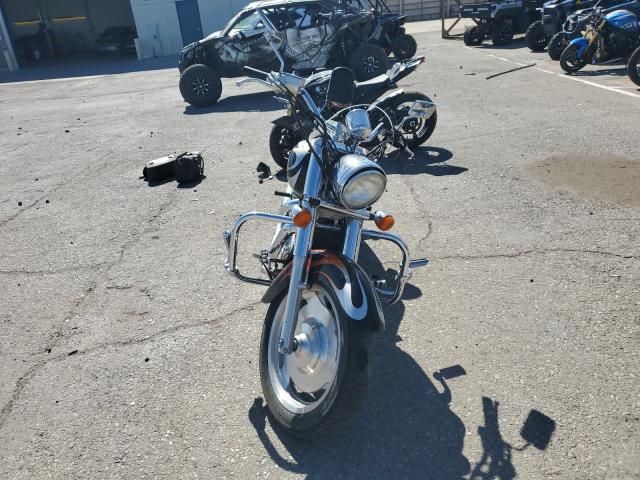 2005 Honda VT1100 C2