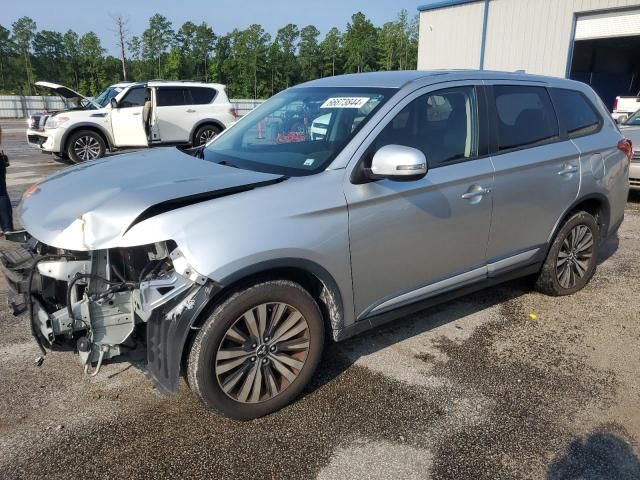 2019 Mitsubishi Outlander SE