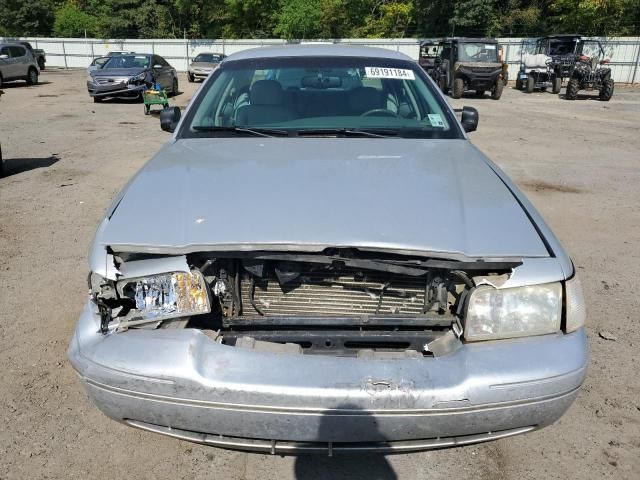 2003 Ford Crown Victoria LX