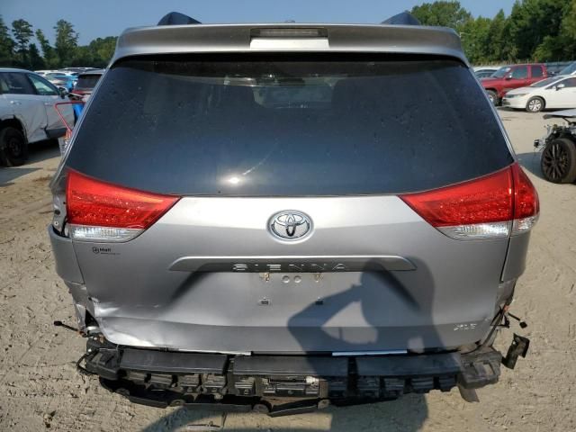 2013 Toyota Sienna XLE