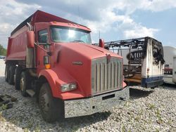 Salvage trucks for sale at Barberton, OH auction: 2010 Kenworth Construction T800