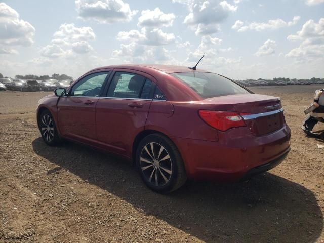 2013 Chrysler 200 Touring