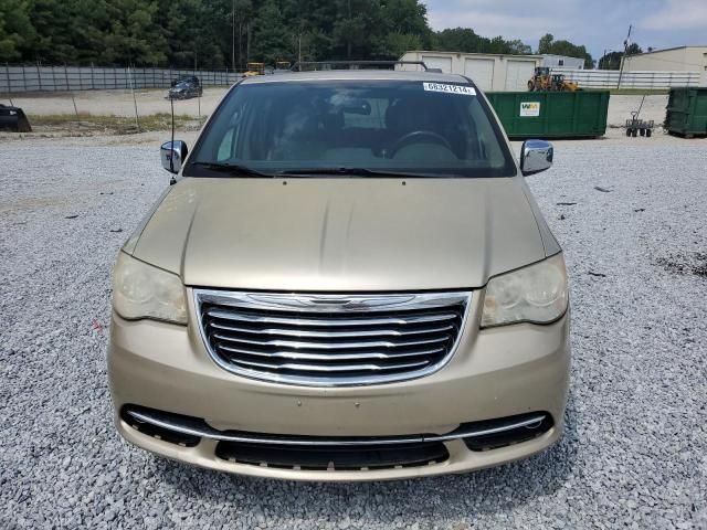 2011 Chrysler Town & Country Touring L