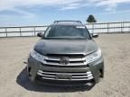 2017 Toyota Highlander SE