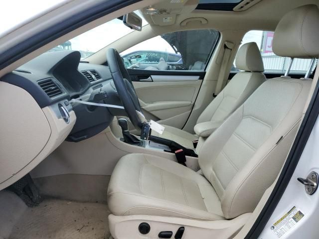 2012 Volkswagen Passat SE