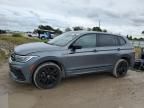 2022 Volkswagen Tiguan SE R-LINE Black