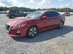 Carros salvage sin ofertas aún a la venta en subasta: 2021 Nissan Altima SV