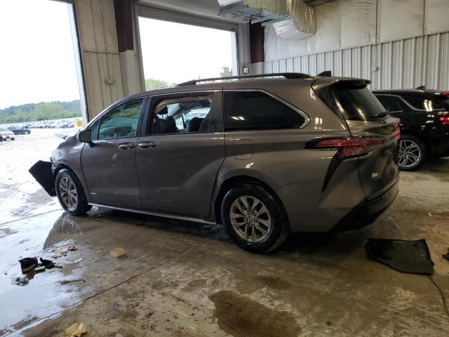 2021 Toyota Sienna XLE