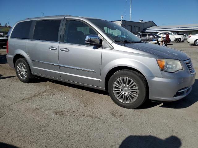 2013 Chrysler Town & Country Touring L