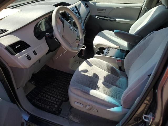 2013 Toyota Sienna LE