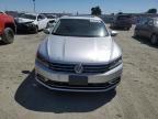 2016 Volkswagen Passat SEL