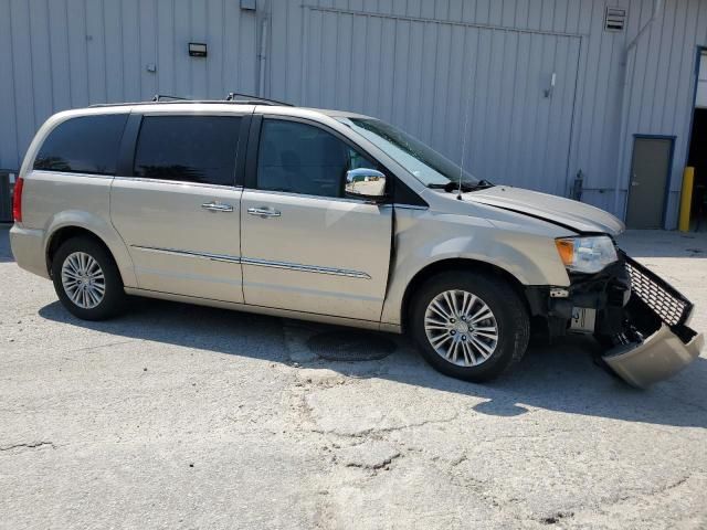 2014 Chrysler Town & Country Touring L