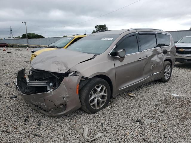 2017 Chrysler Pacifica Touring L Plus