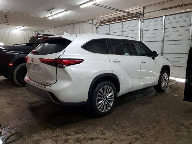 2023 Toyota Highlander L