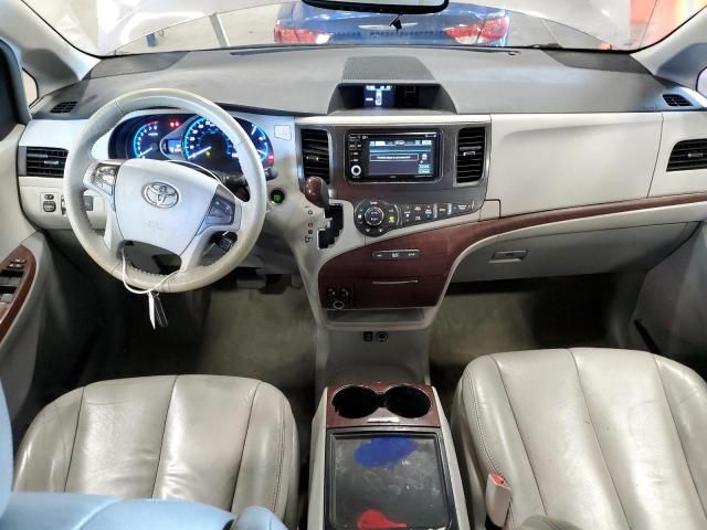 2013 Toyota Sienna XLE