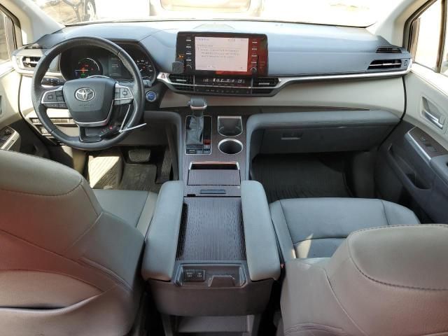 2021 Toyota Sienna XLE