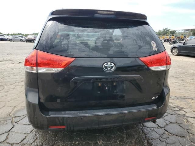 2014 Toyota Sienna XLE