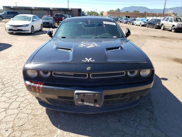 2016 Dodge Challenger SXT