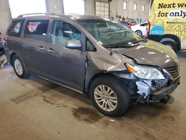 2013 Toyota Sienna XLE