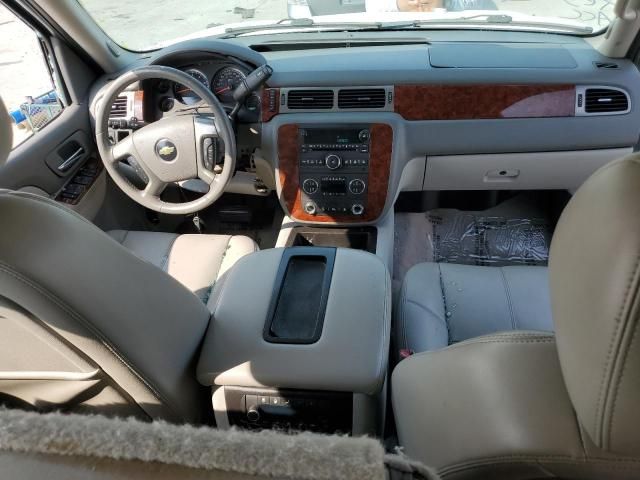 2011 Chevrolet Suburban C1500 LT