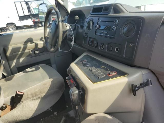 2010 Ford Econoline E350 Super Duty Van