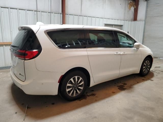 2022 Chrysler Pacifica Hybrid Touring L