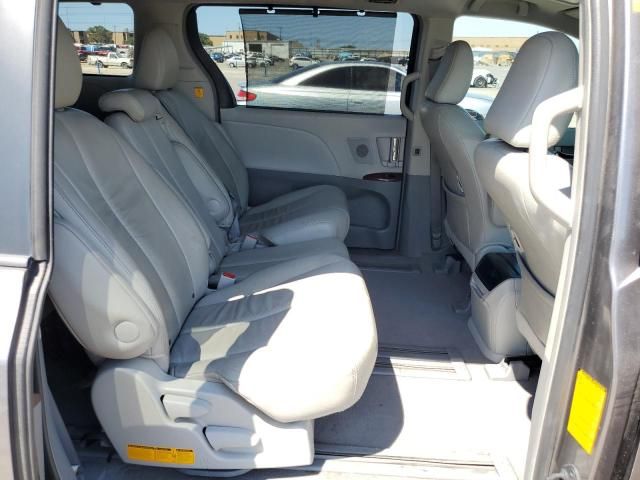 2011 Toyota Sienna XLE