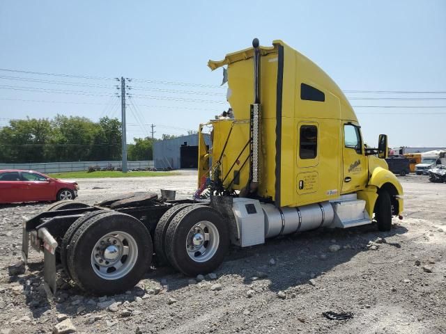 2015 Kenworth Construction T680