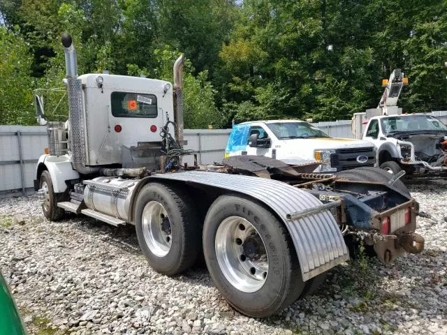 2016 Kenworth Construction T800