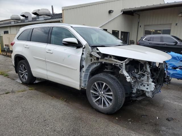 2017 Toyota Highlander SE