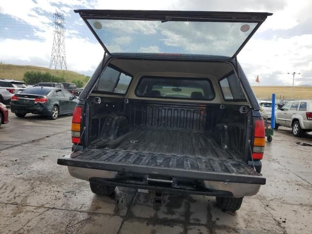 2004 GMC Sierra K2500 Crew Cab