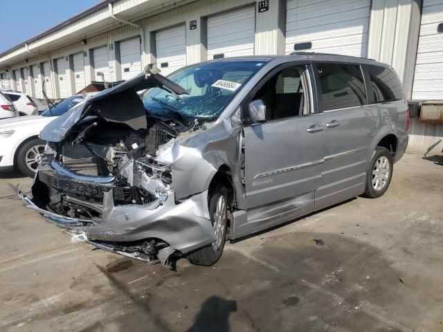 2019 Chrysler Town & Country Touring