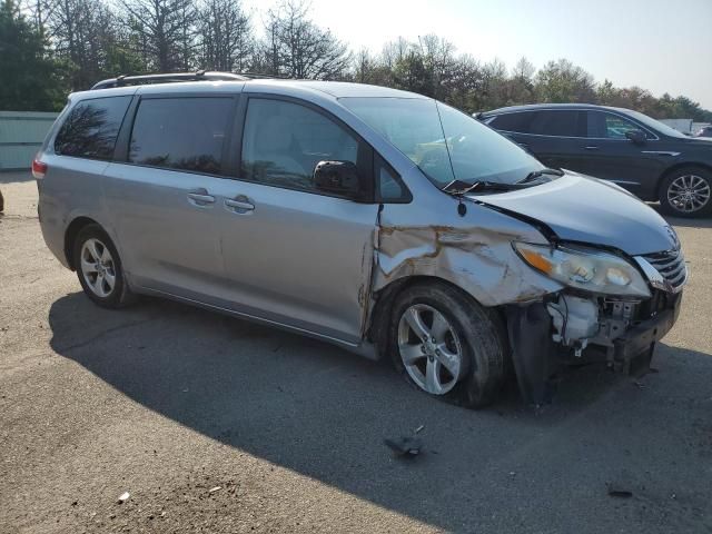 2013 Toyota Sienna LE