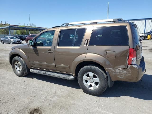 2005 Nissan Pathfinder LE