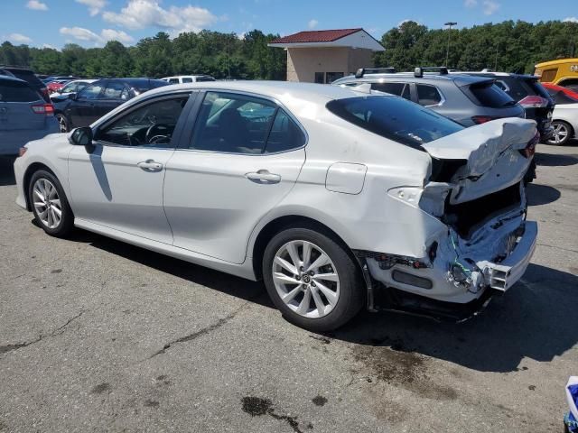 2022 Toyota Camry LE