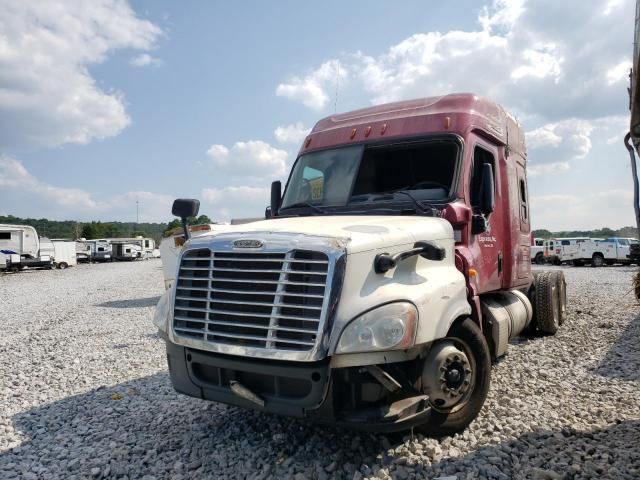 2013 Freightliner Cascadia 125