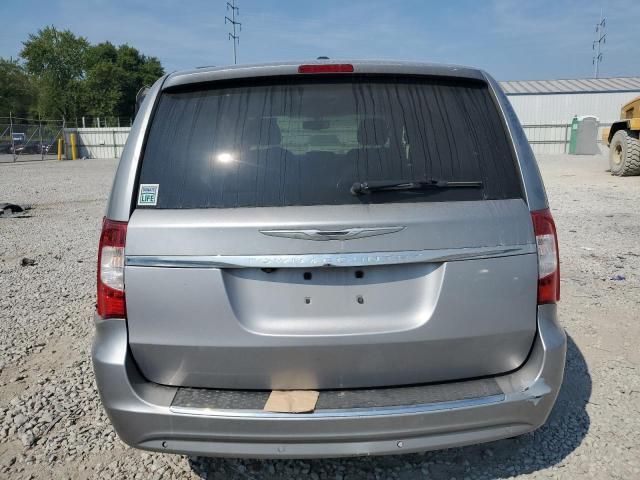 2015 Chrysler Town & Country Touring L