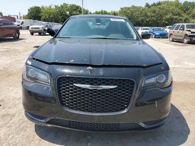 2018 Chrysler 300 Touring