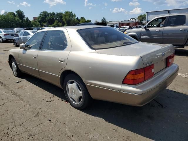 1999 Lexus LS 400