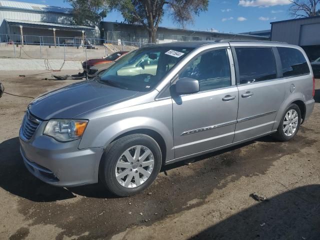 2016 Chrysler Town & Country Touring