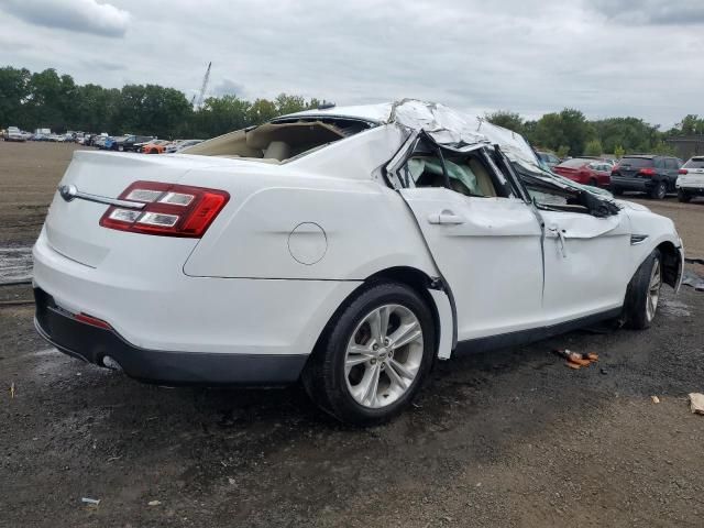 2016 Ford Taurus SE